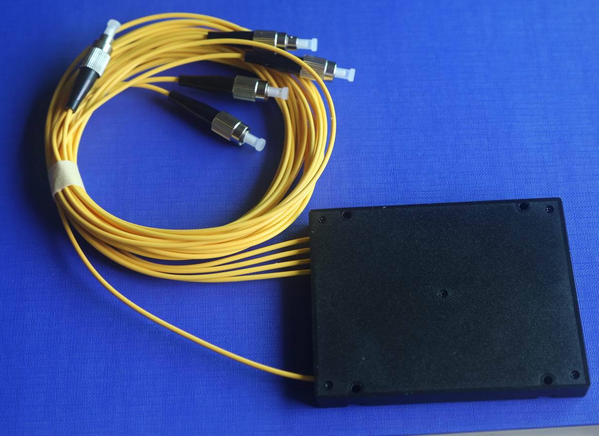 光纤分路器 电信级 尾纤式光分路器 1:4 fc/pc 接头 分光器