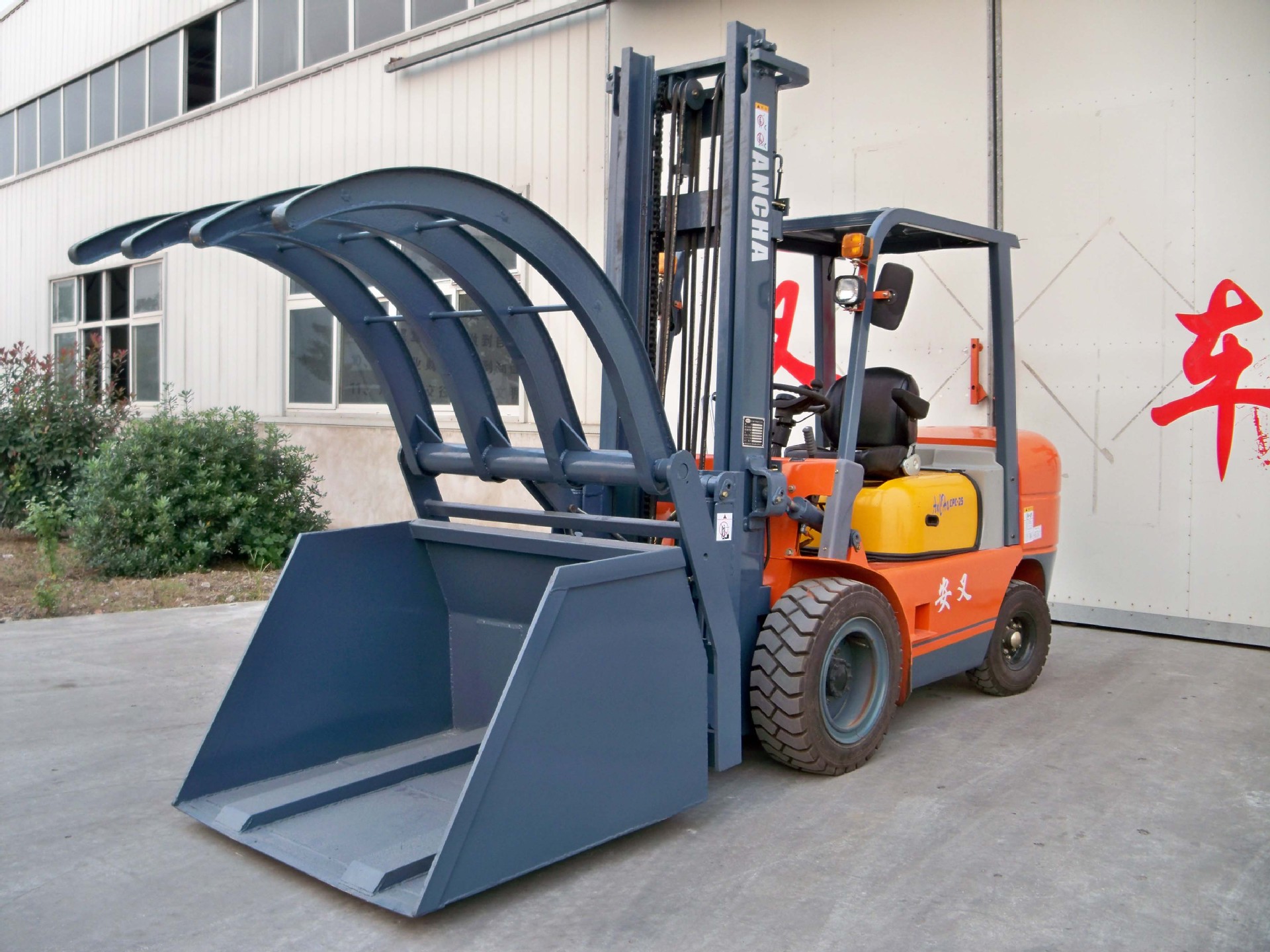 厂家直销供应25吨内燃机叉车及属具