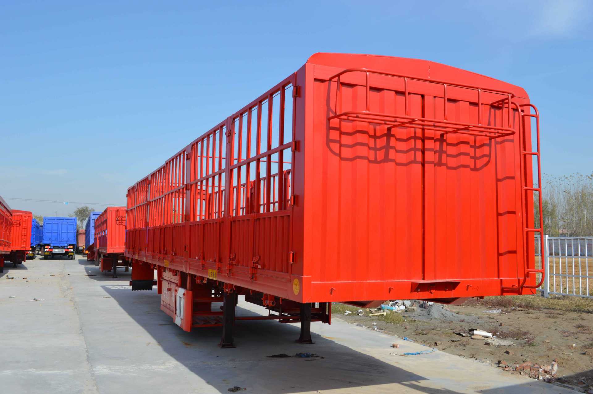 70吨沙石自卸仓栏半挂车挣钱吗?