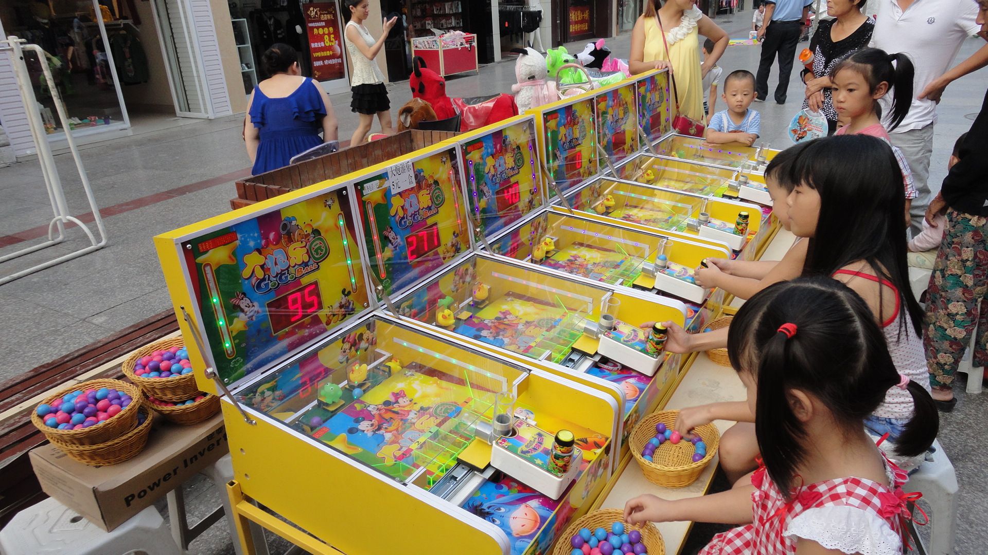 厂家销售儿童最火爆游乐设备2014升级版 弹珠机