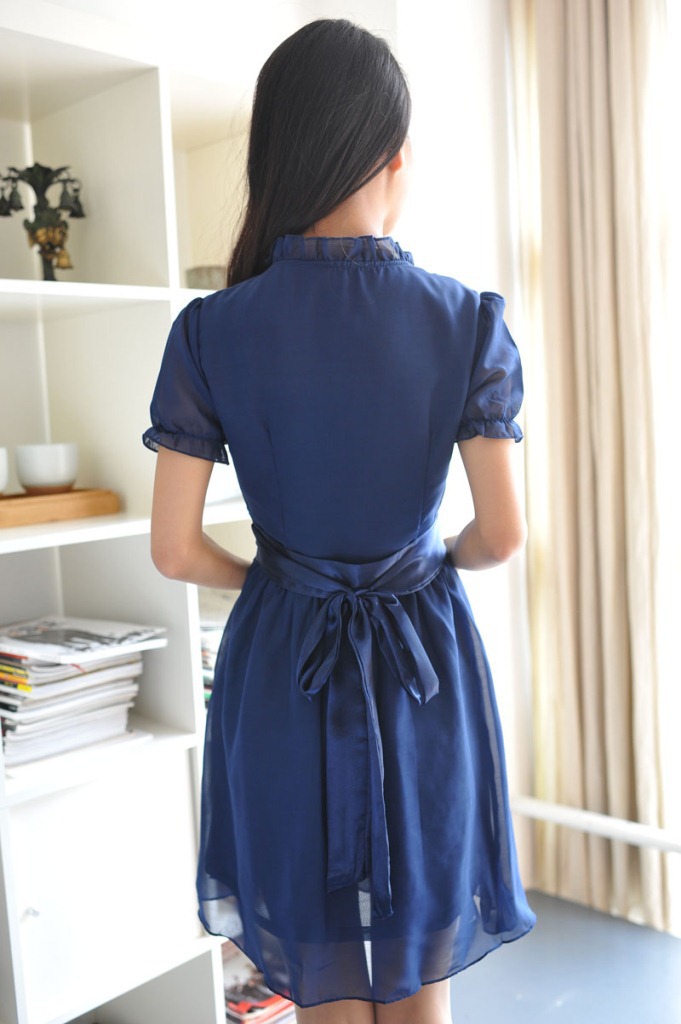 时尚衣舍 春夏新款 韩版女装 短袖荷叶边立领 束腰腰连衣裙75377