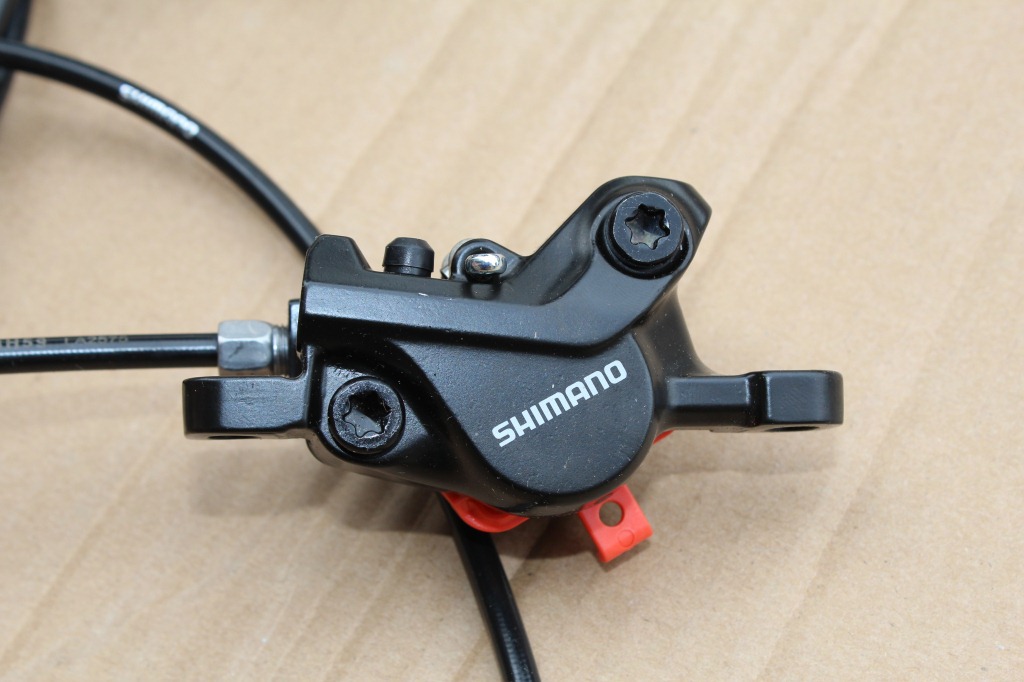 禧玛诺m396油碟 带碟片 型号:m396 颜色:黑色 重量: 800克 带碟片1kg