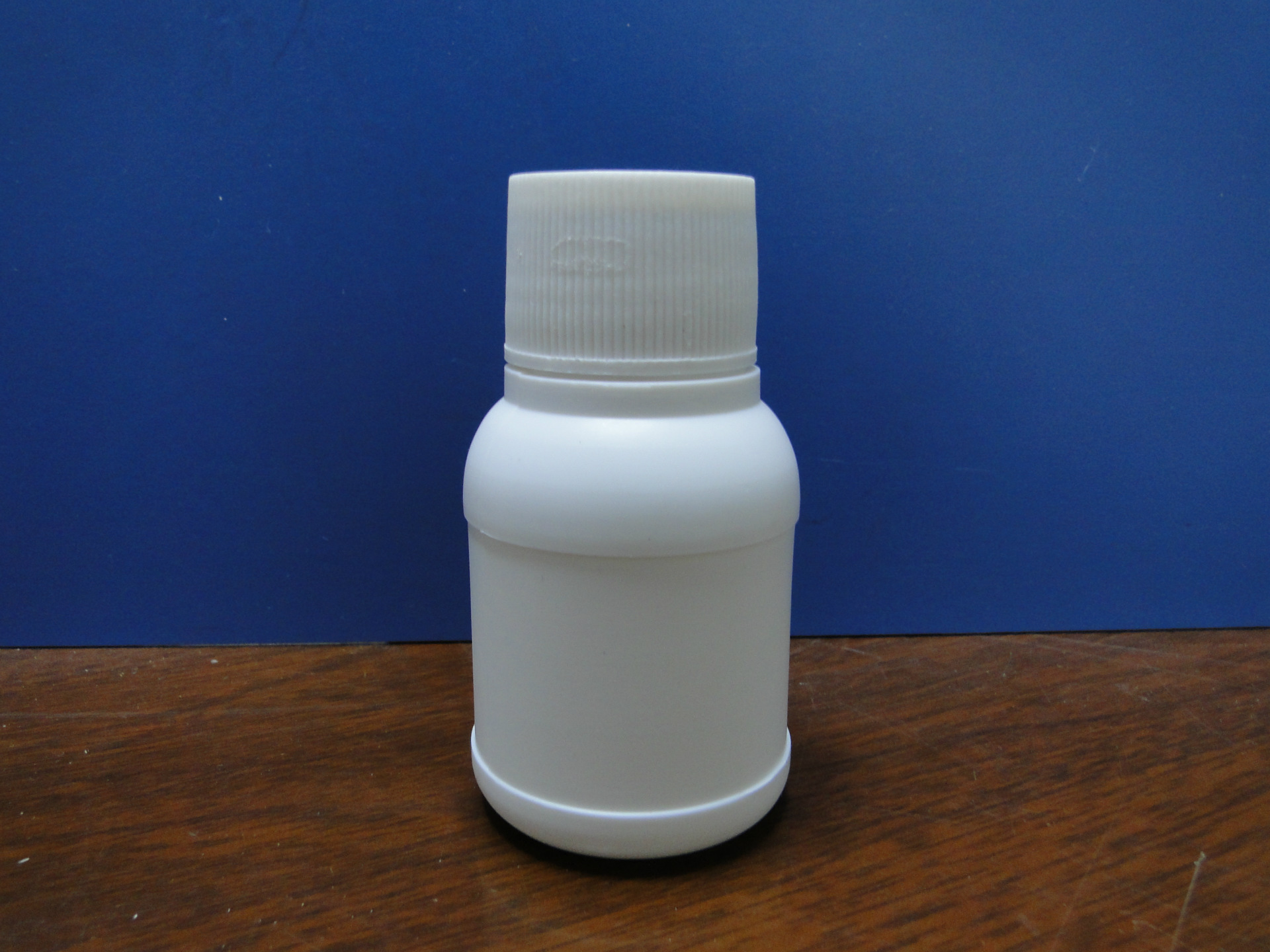 供应50ml高阻隔复合瓶hdpe瓶pe瓶聚酯瓶农药瓶包装