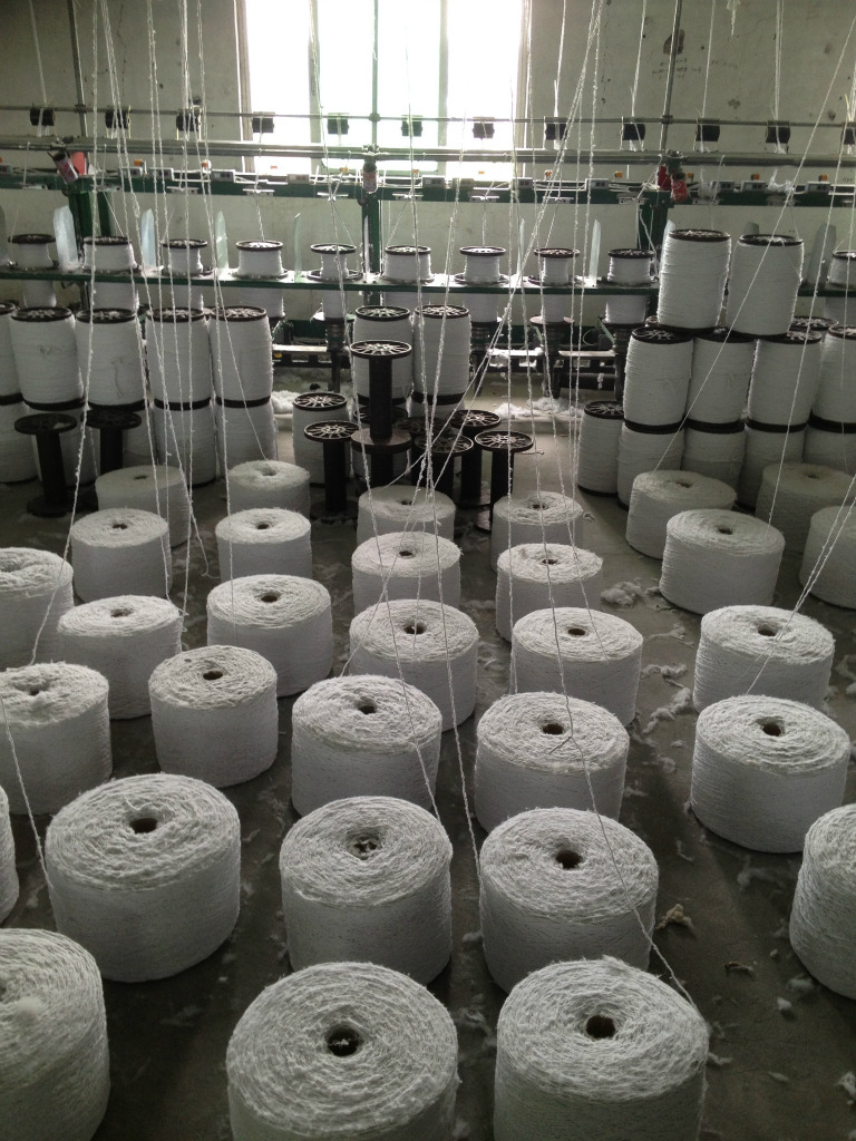 厂家长期直销白色合股拖把纱 红白拖把线