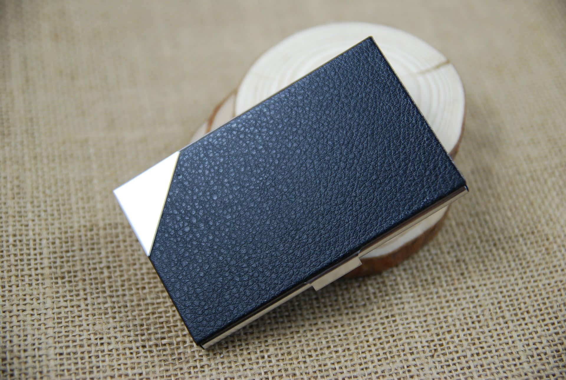 【生产批发】厂家最新细纹黑色皮质不锈钢名片盒 可定做logo