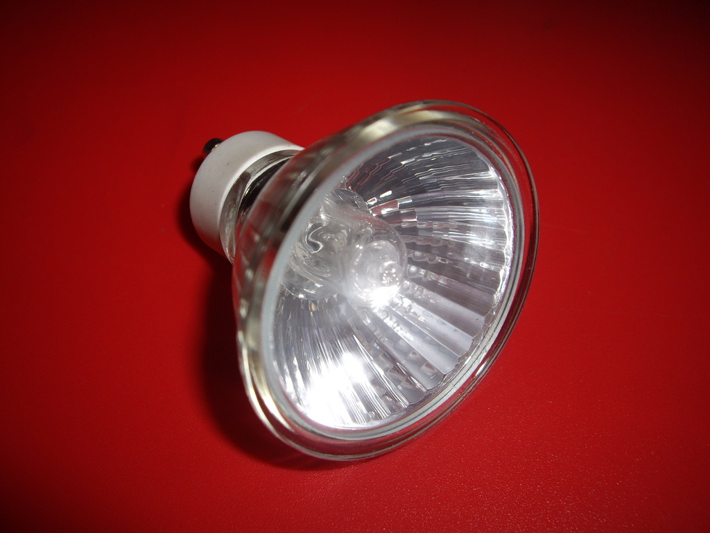 供应110v-220v 25w 35w 50w gu10卤素灯