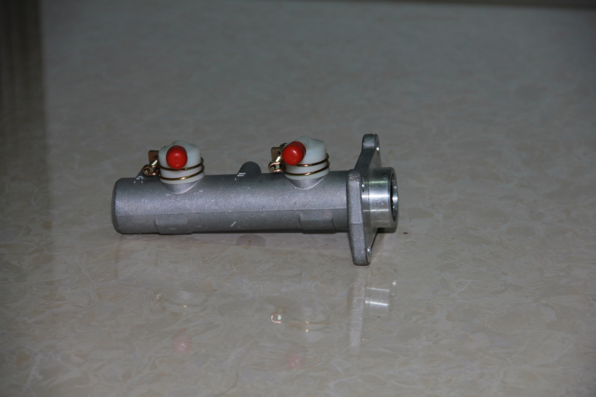 供应三菱液压制动总泵/刹车总泵 mk-321002