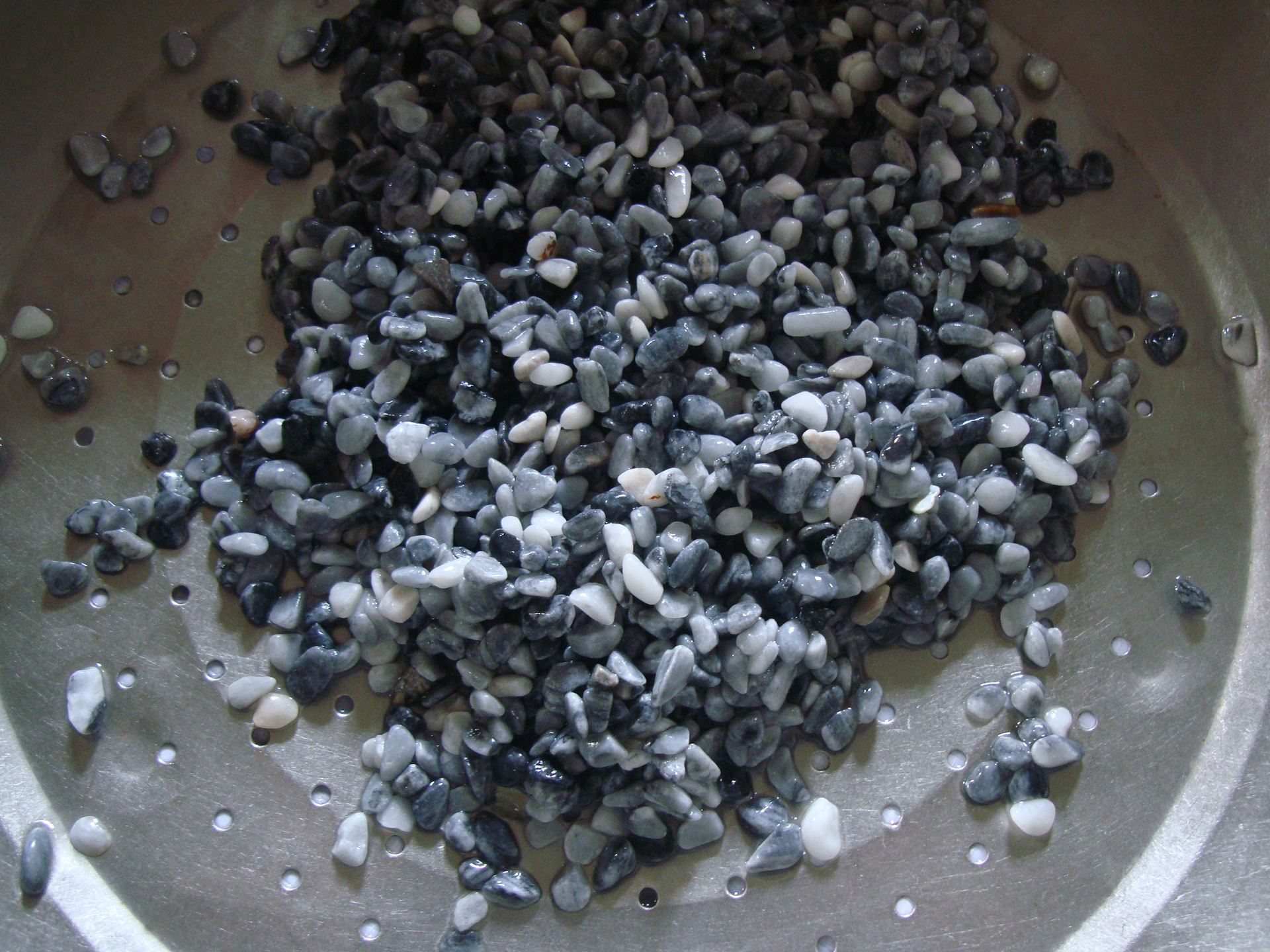 【a4 灰色石米 ,灰石,彩砂,小卵石】价格,厂家