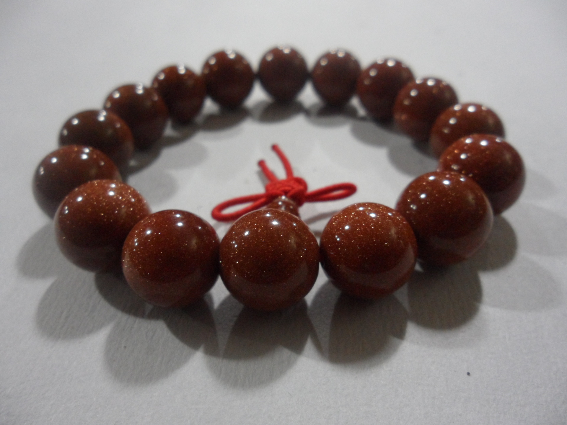 厂家供应天然金沙石时尚手链批发 8mm金沙石水晶加佛塔 闪耀星辰