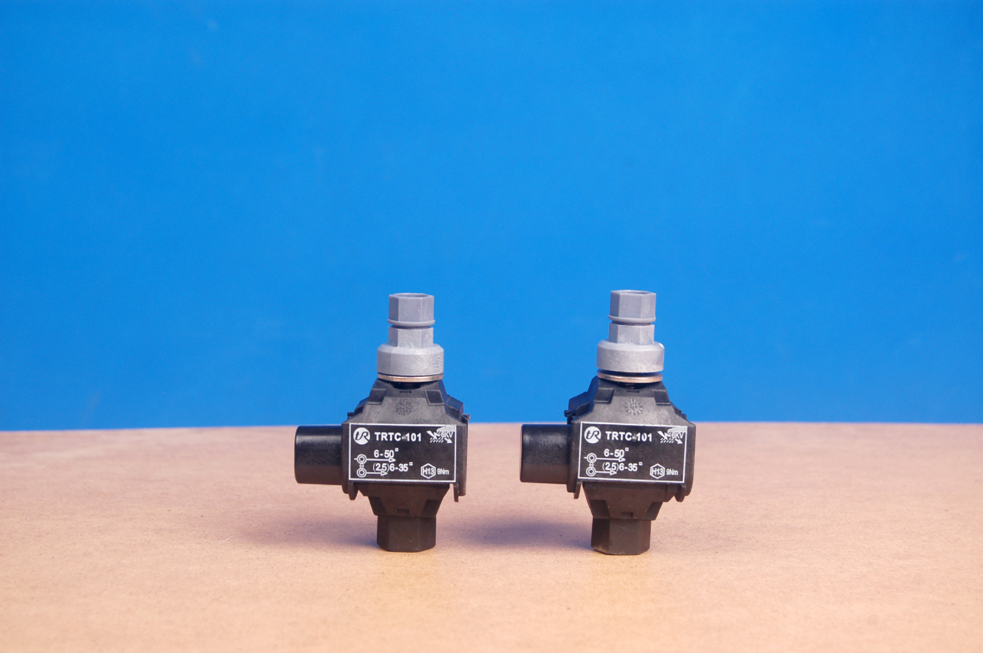 trtc电缆绝缘穿刺连接器是替代分线箱,预制分支电缆的最新产品,与传统