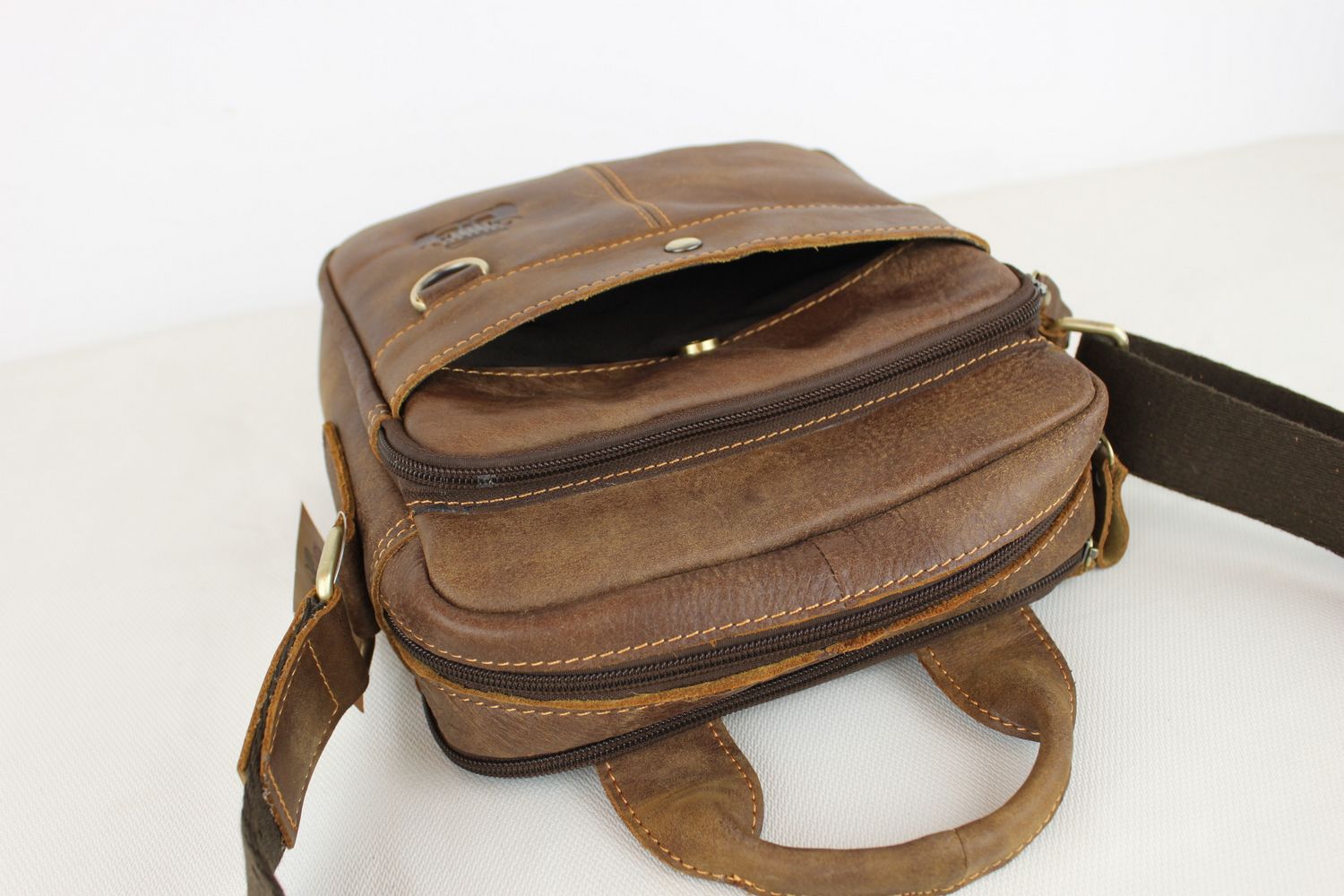 服装鞋帽箱包,钟表眼镜 箱包 时尚休闲包 2013新款男士真皮吉普jeep