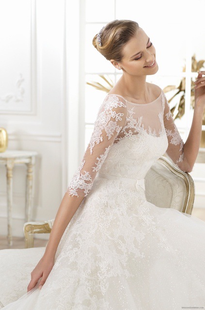 公主式婚纱批发 新款白色华丽奢华束腰婚纱