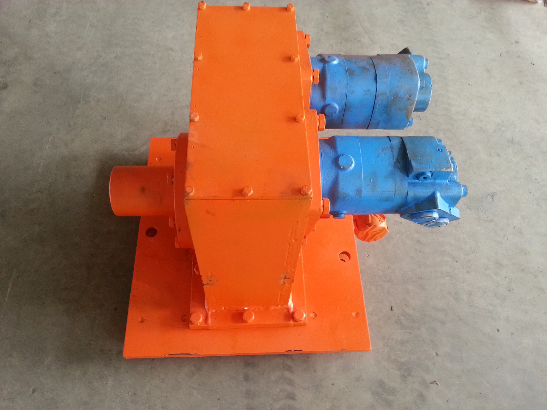 300型气动钻机动力头图片_6