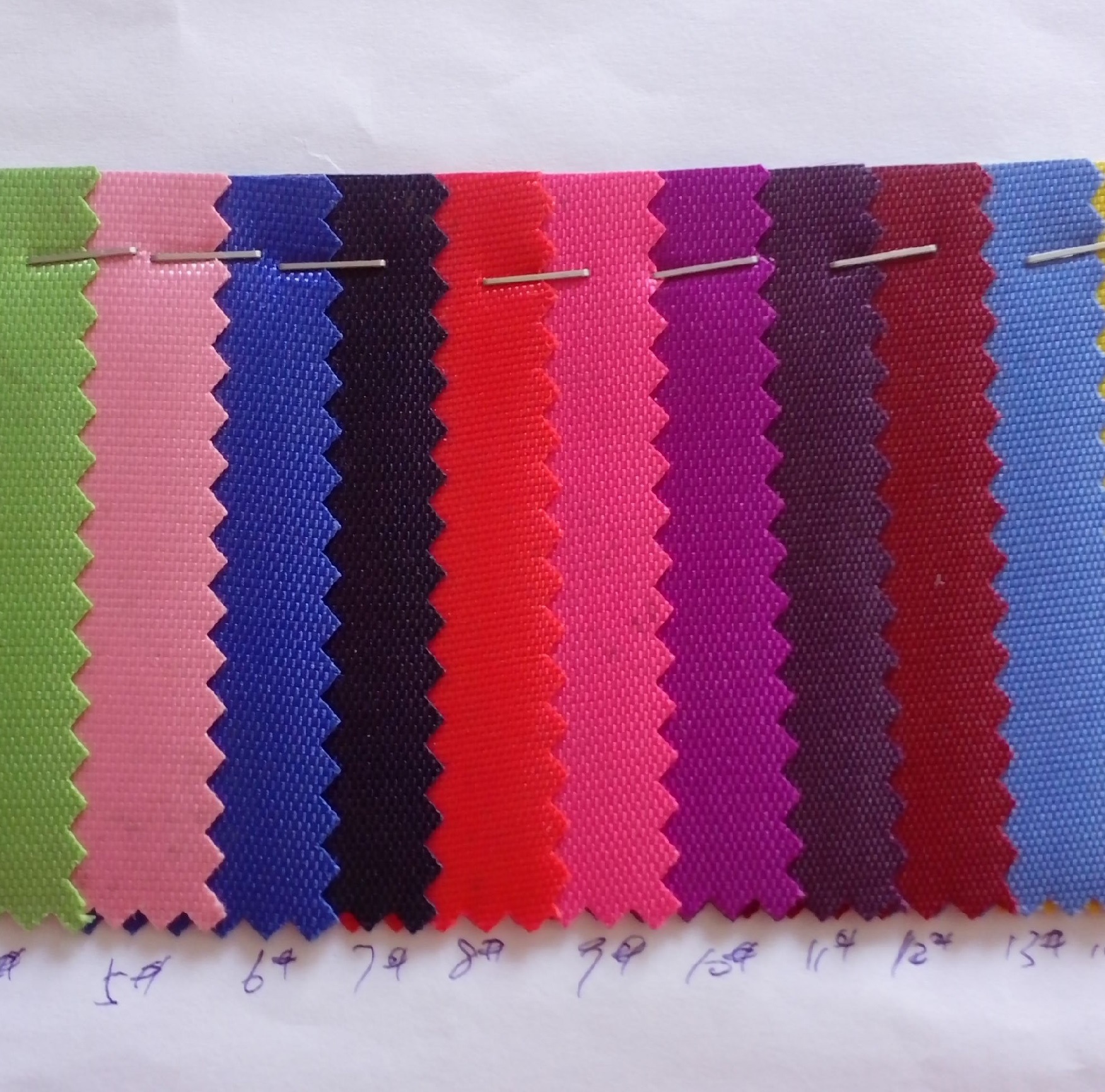 厂家现货直销 尼龙发泡过胶箱包手袋牛津布料