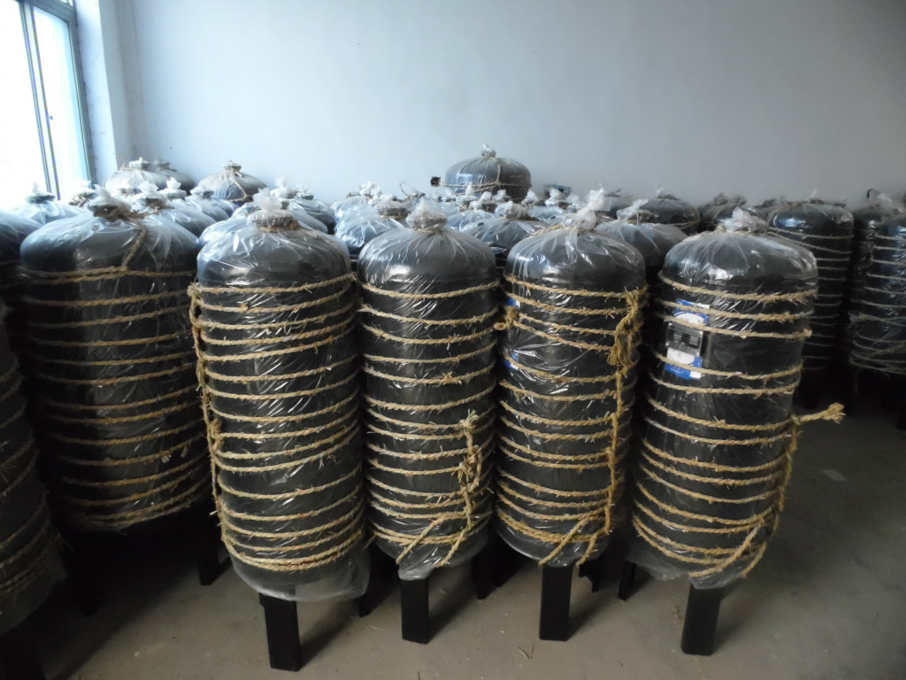 本厂生产搪瓷压力罐 无毒无味无锈佳鑫搪瓷