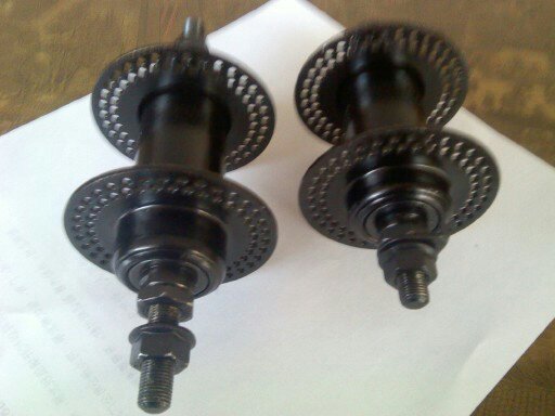 自行车轴皮花鼓