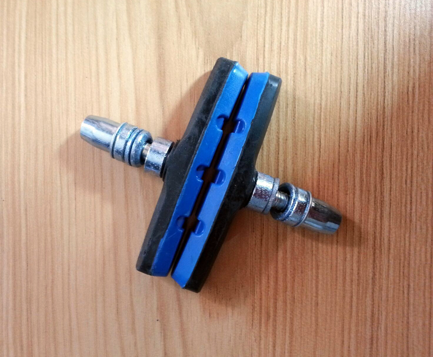 自行车刹车皮 优质v刹皮 山地车刹车块 自行车单车闸皮闸块高质量