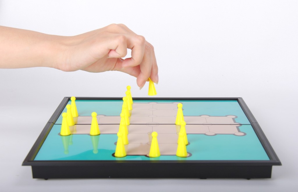 供应游戏棋 棋类/ub【精品】磁性折叠单人跳棋