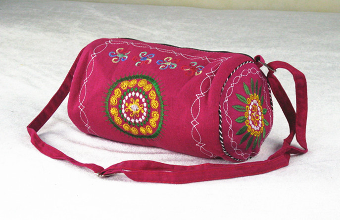 红凤凰民族绣花腰鼓包枕头包