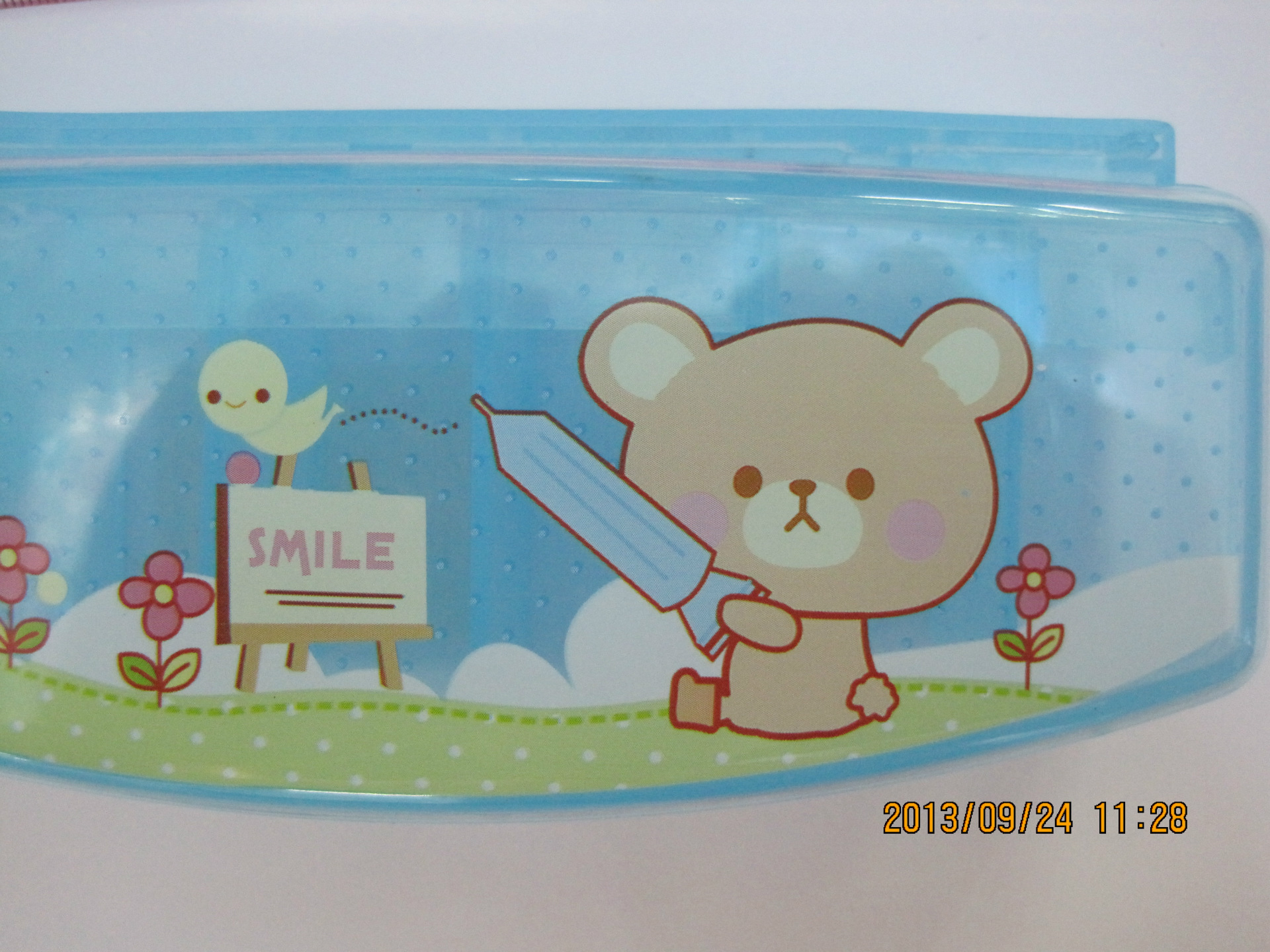 0655翻盖卡通七格药盒