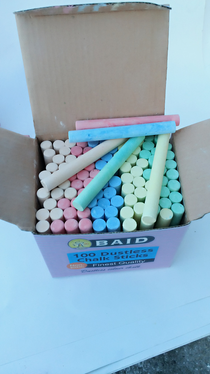 高档无尘粉笔圆柱型彩色黑板专用写字粉笔 雨露粉笔a