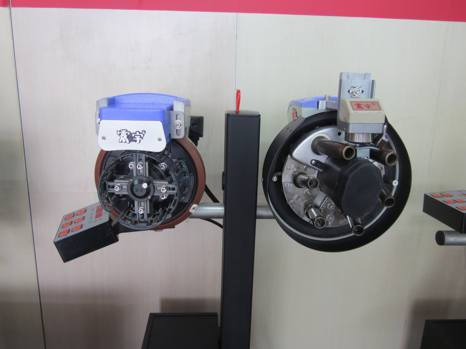 【工厂直供】直流变频四喷储纬器