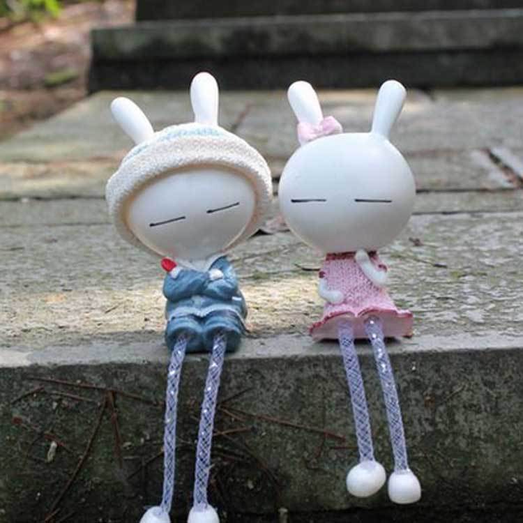 汽车用品 工艺品树脂摆件 情侣公仔车饰 兔斯基吊脚娃娃