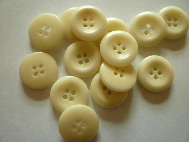 厂家直销天然牛角纽扣 ,贝壳纽扣/真牛角扣/经纬纽扣 **