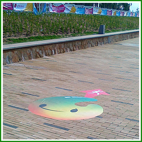 深圳喷绘大品牌 专业地贴喷绘 地贴写真 可移地贴喷绘