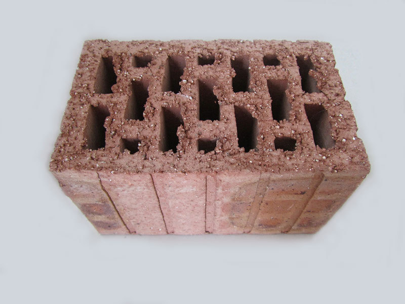 &nbsp;&nbsp;此外,本公司生产的烧结多孔砖,空心砖与烧结普通实心砖