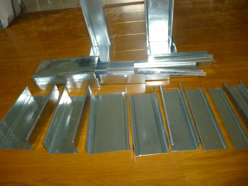 厂家直销 100型隔墙龙骨 100竖向龙骨 100天地龙骨