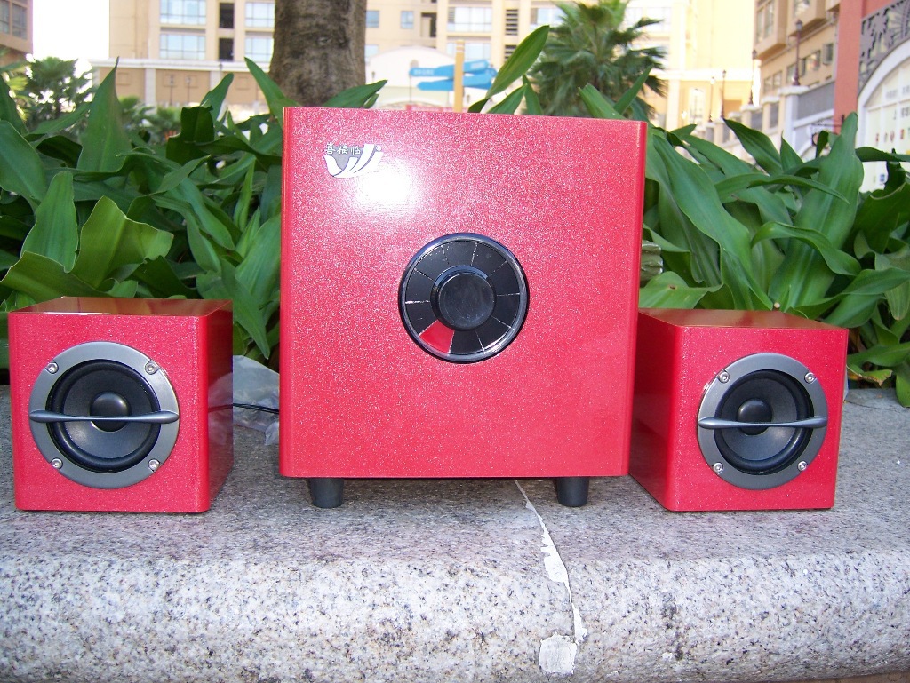 喜福临大红鹰2017音箱 烤漆工艺尽显高档 5寸大口径低