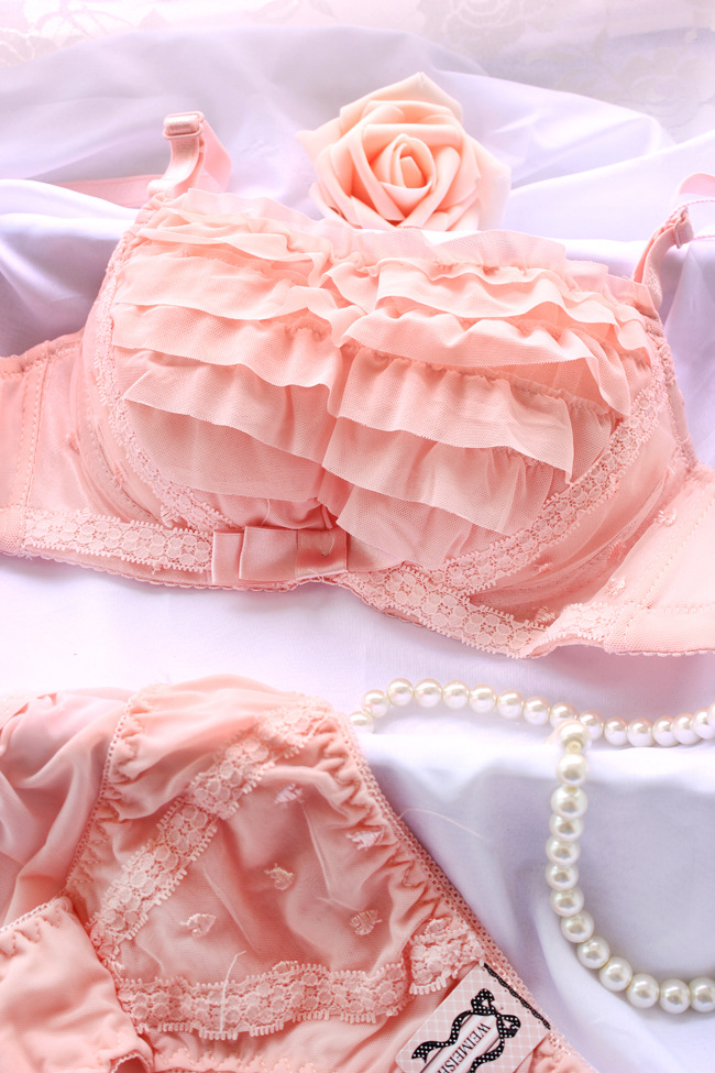 批发代理.日系防走光抹胸蕾丝刺绣聚拢加厚文胸套装可爱少女内衣