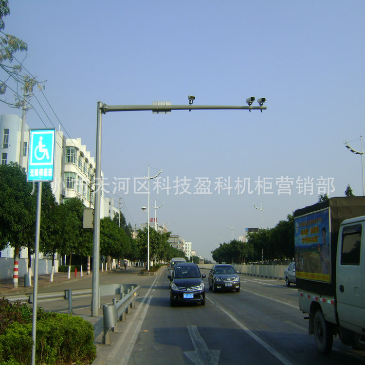 道路監控杆