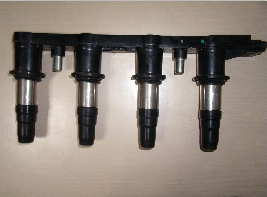 高品质 科鲁兹 点火线圈 55571790