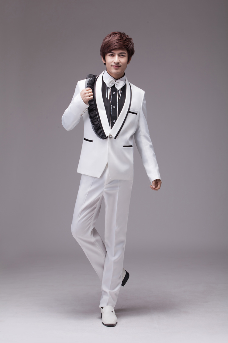 江苏苏州婚礼新郎男士礼服 舞台演出主持纯白色西服套装 影楼主题拍照