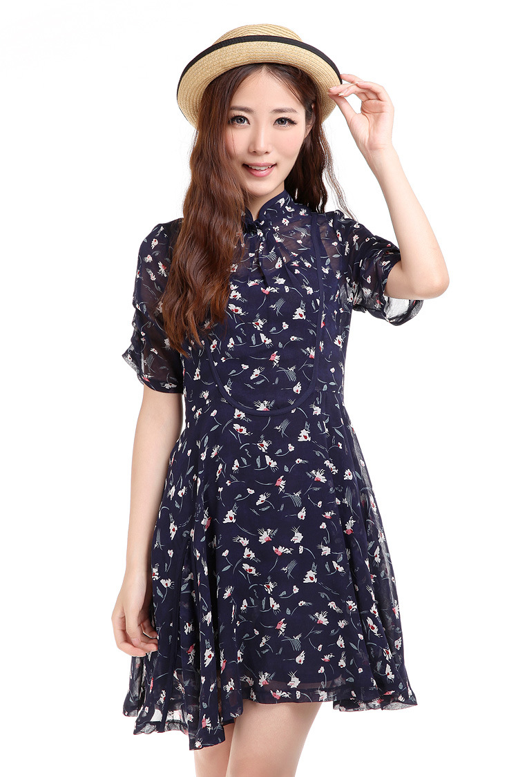 13夏季新款 雪纺蓝底碎花连衣裙 优雅领口褶皱质感丰满别致2578