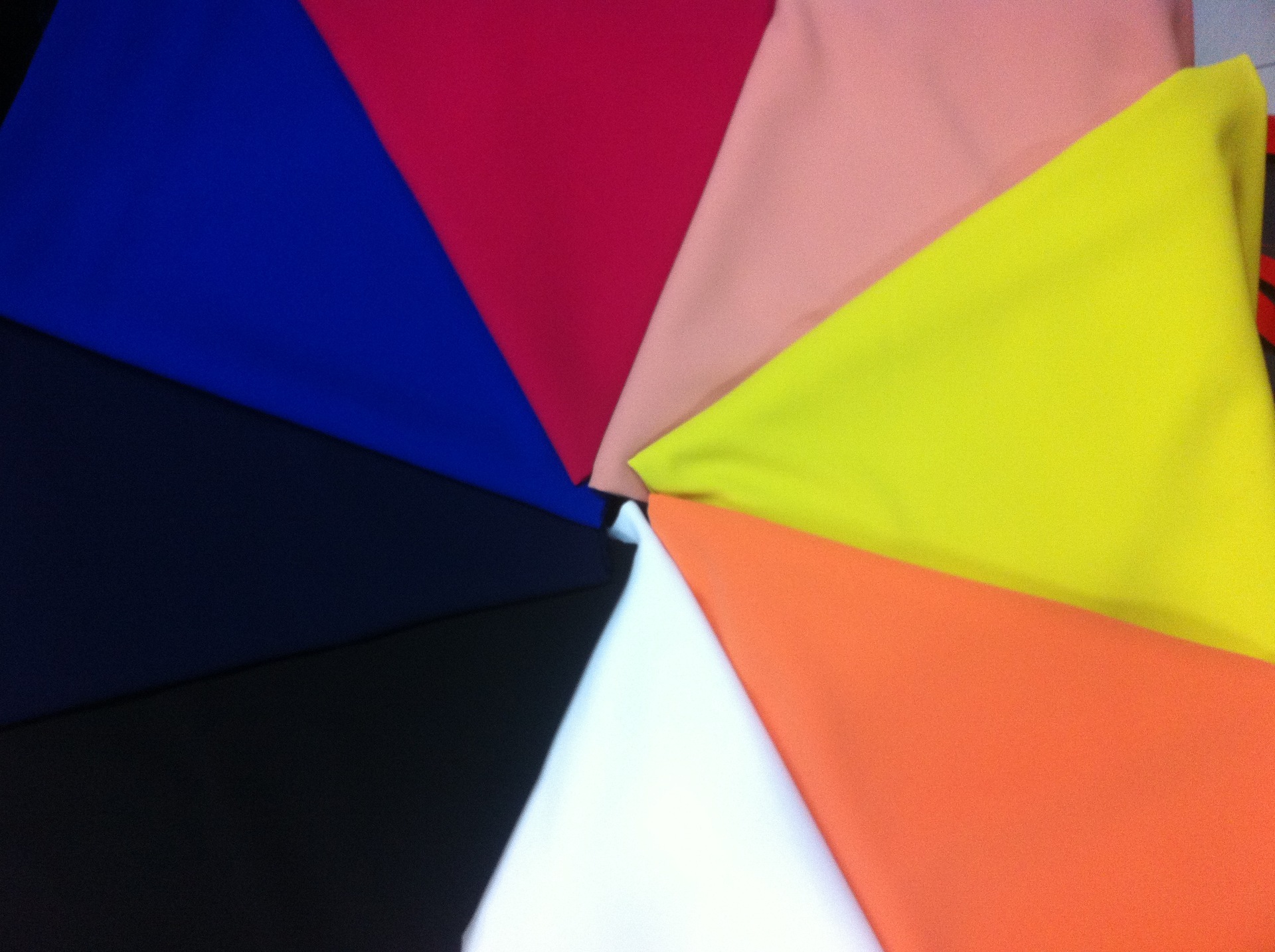 厂家直供全涤复合丝弹力网眼布 单面蜂窝麻布 120766现货