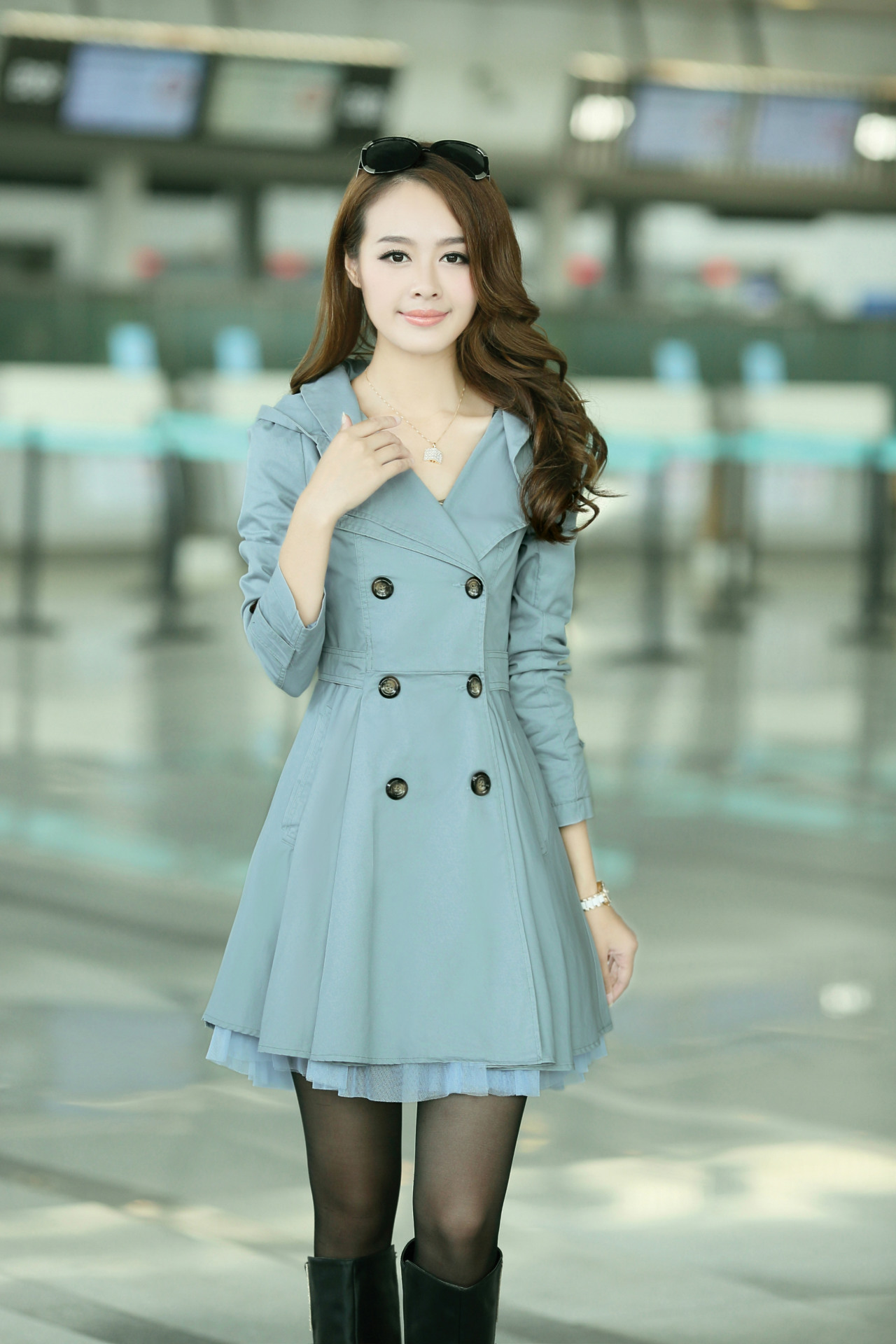 2013新款秋装韩版女装秋冬外套蕾丝边修身中长款风衣图片_7