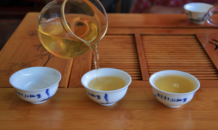 马队长 云南普洱茶 特级 生态乔木茶 生茶茶叶 特价促销 100克