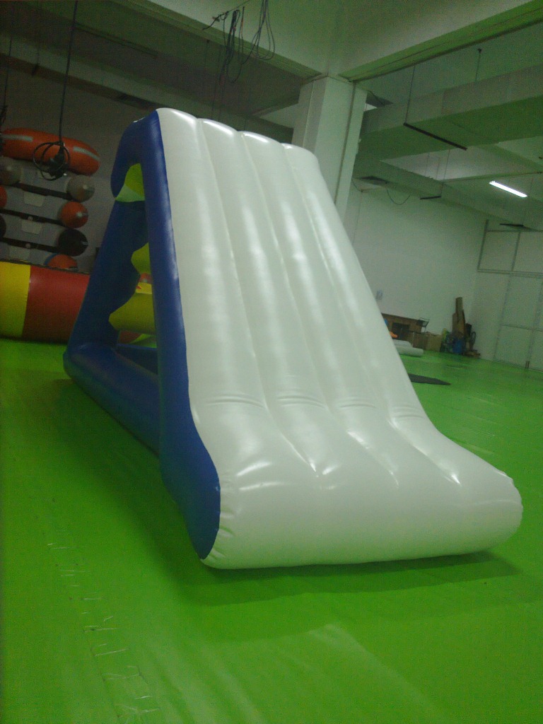 儿童娱乐充气跳跳床 儿童充气弹跳床