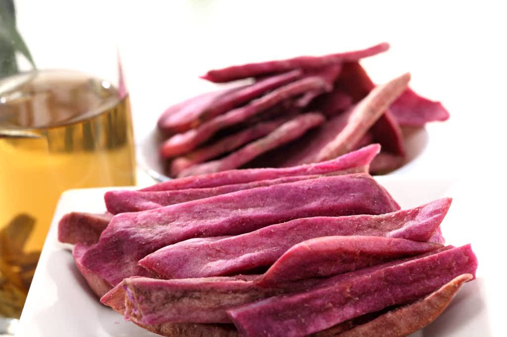 全球**量供应休闲食品香脆紫薯片(46g袋装)香酥诱人