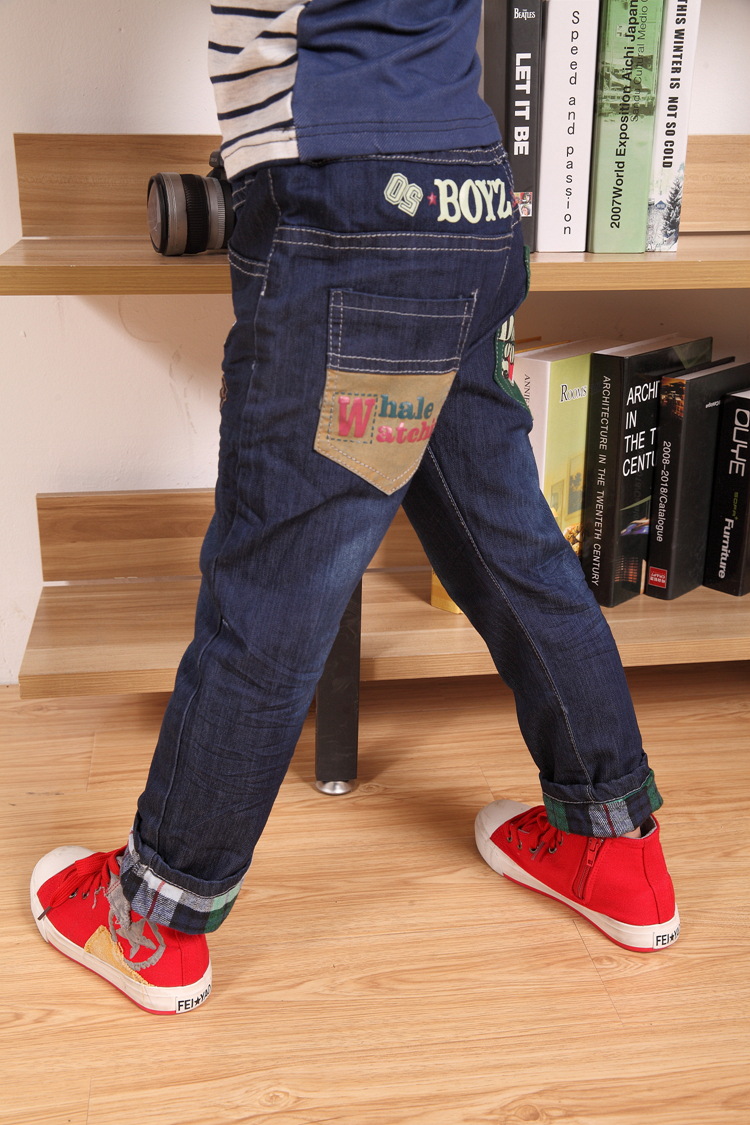 2013秋款儿童牛仔裤批发 宽松裤型男童牛仔裤 字母印花童牛仔裤