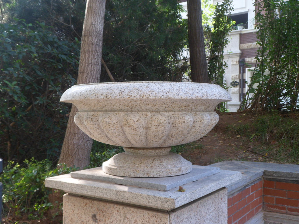 厂家直销黄锈石花钵,砂岩花钵,流水钵图片_4