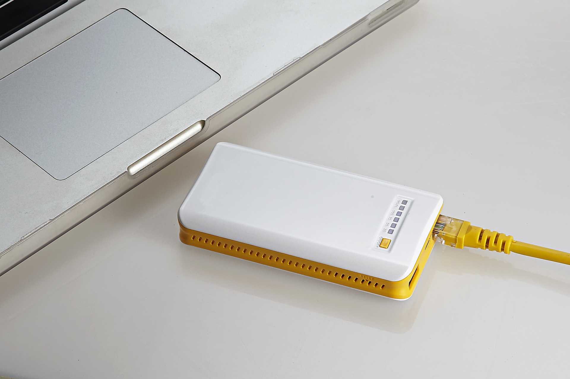 新款wifi移动电源 3g无线路由器移动电源 wifi手机充电宝一件代发