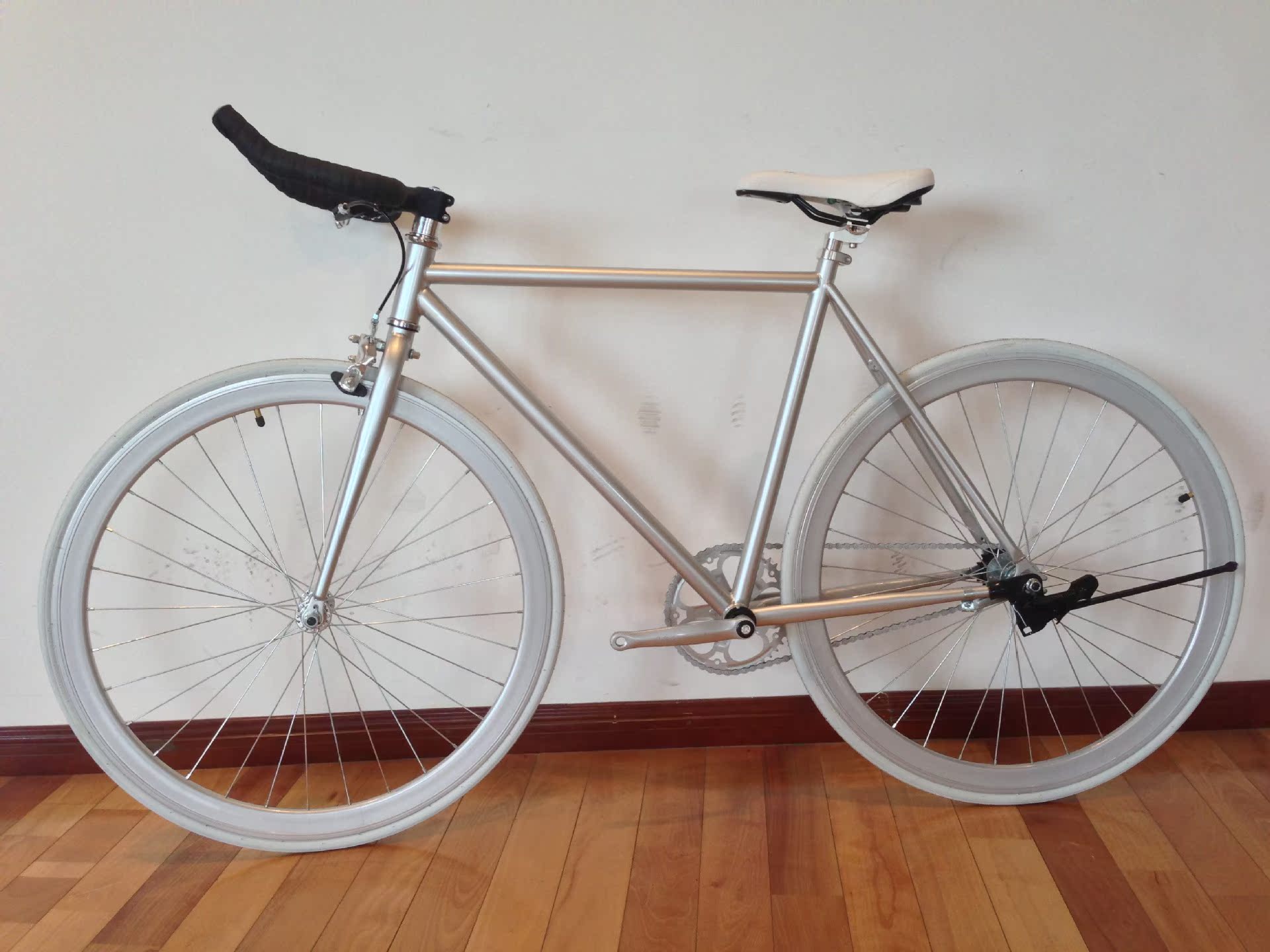 厂家批发/牛角把倒刹自行车/diy死飞车/配炫死/死飞整车/可以倒刹图片