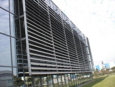 供应单面冲孔百叶,户外大百叶遮阳,广东,美耐达厂家直销