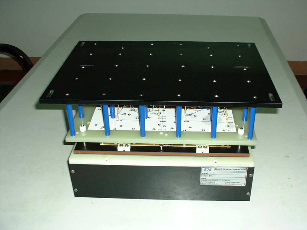 能准确测试电阻,电感,ic,电解电容等元件 2.