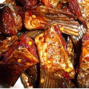 &nbsp; 正宗的湖南乡里柴火慢熏腊鱼,柴香入肉,回味无穷,掌柜力荐!