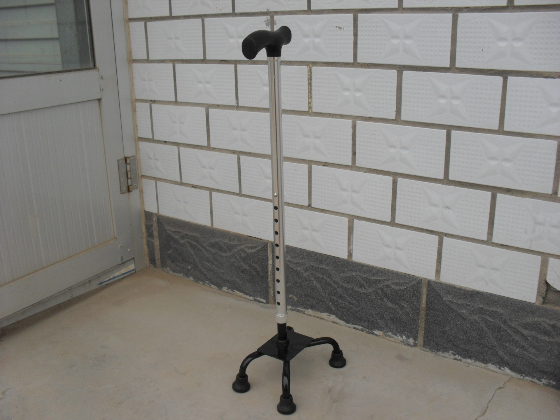 老人拐杖厂家 多功能拐杖 铝合金高角四脚手杖 四脚拐杖 拐杖批发